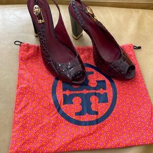 TORY BURCH Women's Allison Peep Toe Heel Size 8M in Bugundy